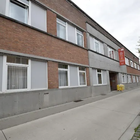 Student Semi-duplex With Budget Flats Appartement *