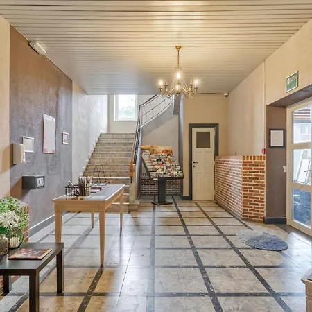 Appartement Student Semi-duplex With Budget Flats