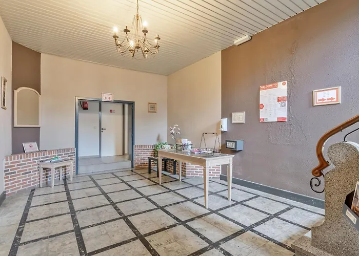 Student Semi-duplex With Budget Flats * Loviano